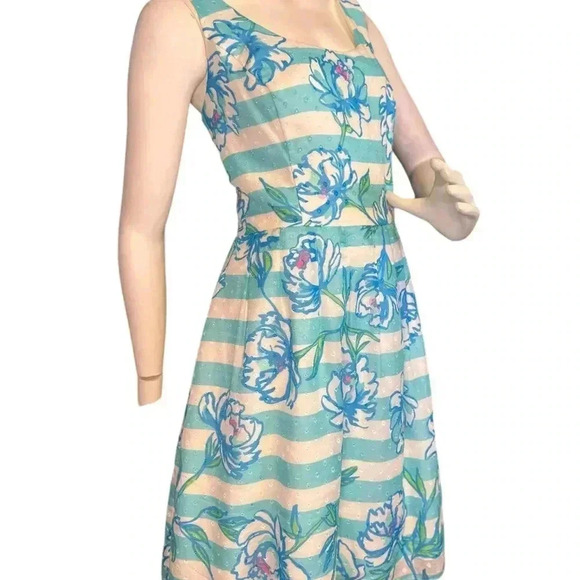 Lilly Pulitzer size 12 striped blue and white floral print Roswell posey dress. - Picture 3 of 10